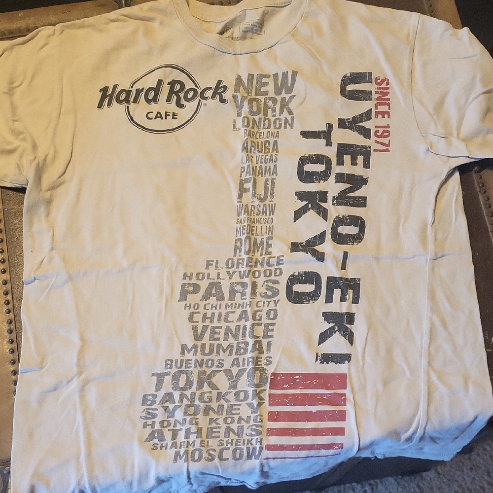 Hard Rock Cafe Cream Graphic Tee